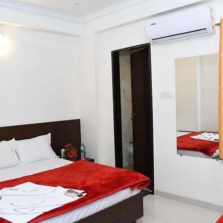 Hotel Sai Shatabdi شيردي المظهر الخارجي الصورة