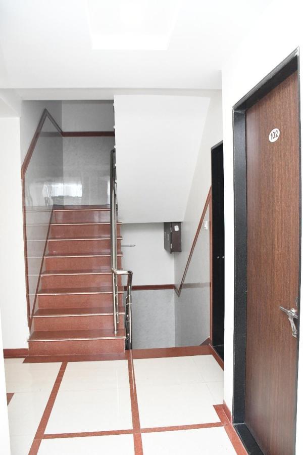 Hotel Sai Shatabdi شيردي المظهر الخارجي الصورة